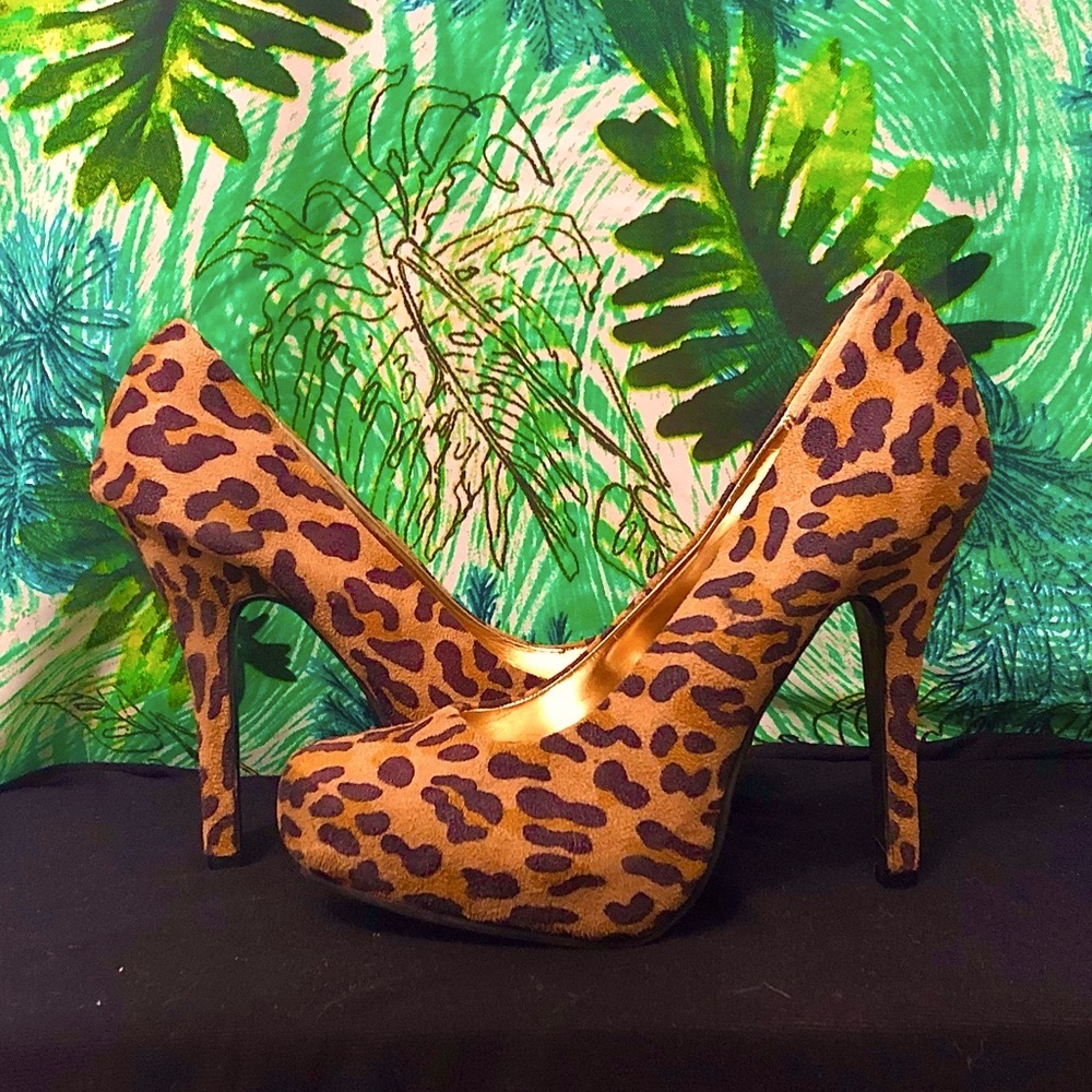 💵 🎁 Animal Print Stilettos